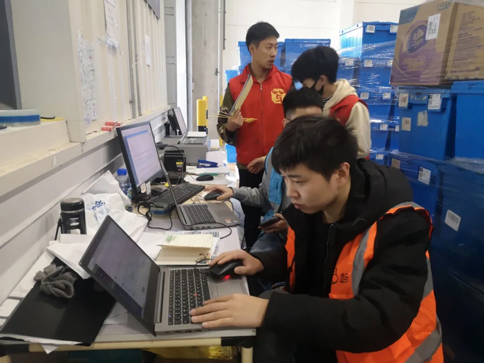 “双十一”| 你们熬夜剁手,明升国际·(中国)集团破晓奋战