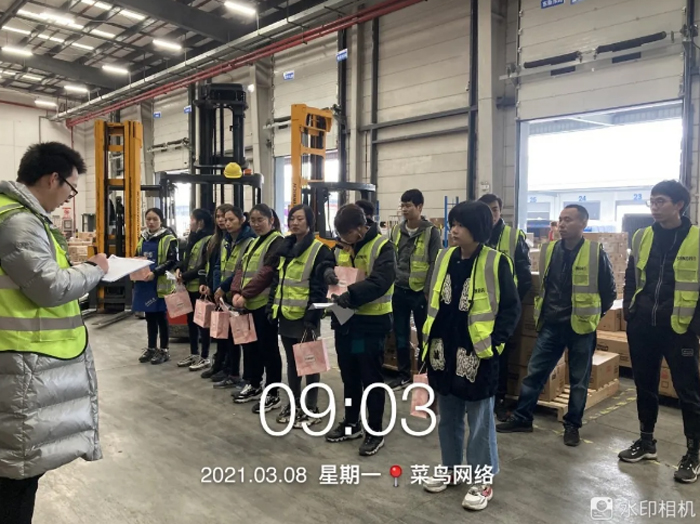 春风十里,不如明升国际有你