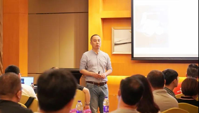 仓储事业部负责人钟总讲话